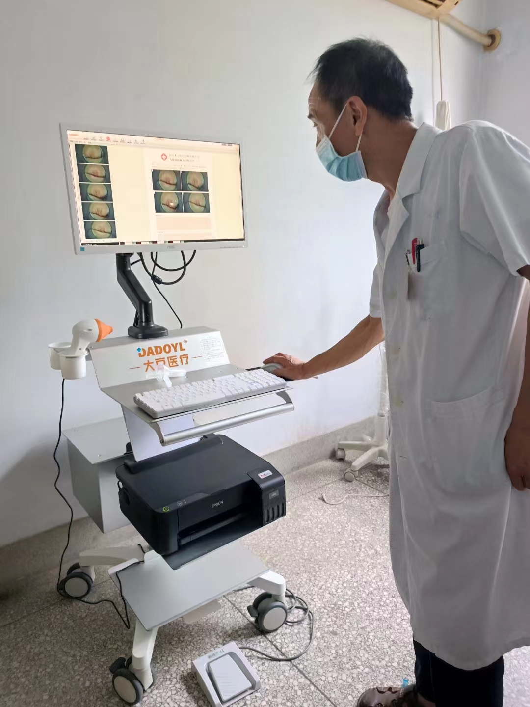 【大豆醫(yī)療】河南省洛陽市某醫(yī)院肛腸檢查系統(tǒng)DD-200型裝機(jī)培訓(xùn)